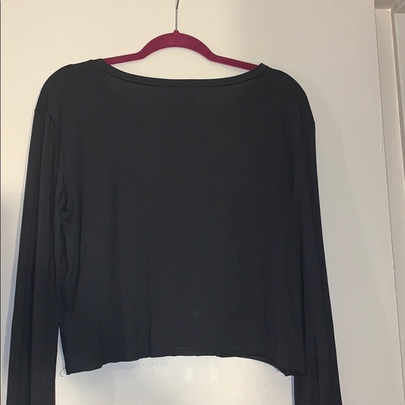 long bell sleeved crop top - Picture 4 of 4